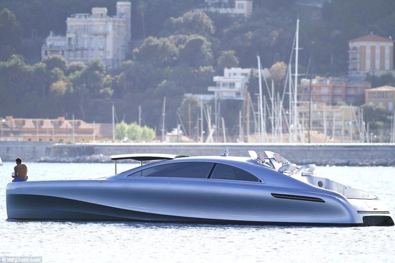 AD-Mercedes-Benz-Arrow-460-Granturismo-Yacht-01-design-bussines-design-mercedes | Sky Rye Design