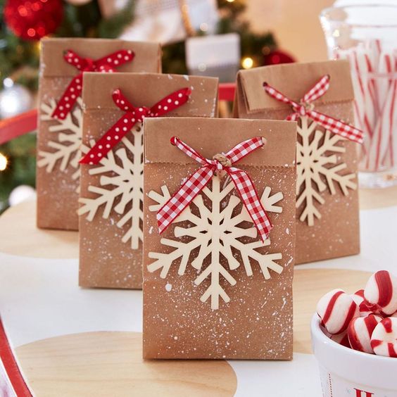 How To Make Homemade Gift Bags From Wrapping Paper