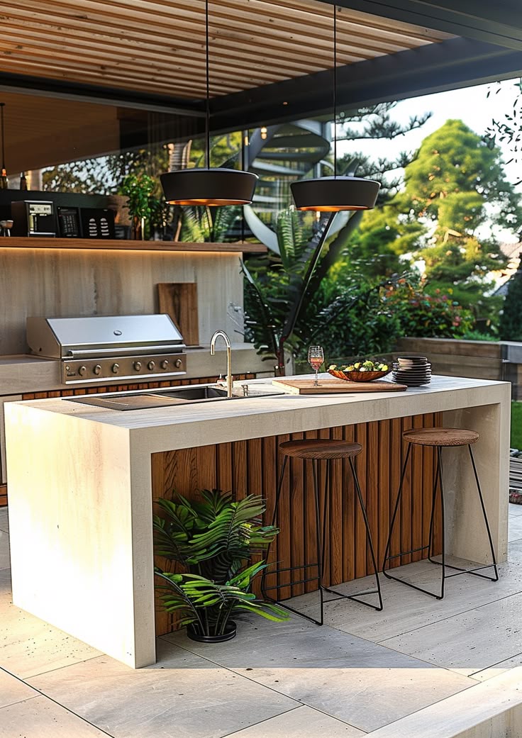 Creating the Perfect Outdoor Bar for Year-Round Fun