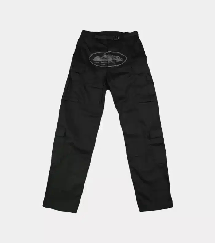 Black tactical pants with multiple pockets, displayed on a plain background for clothing showcase.