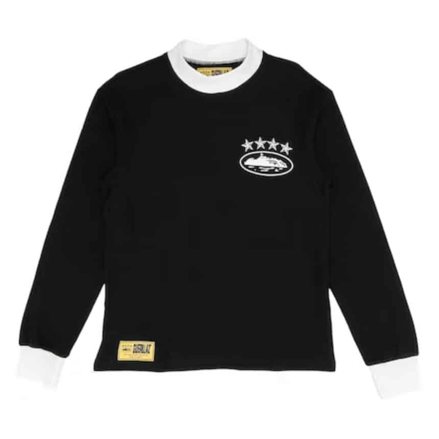 New-Project-2022-12-16T104329614-860x860 Black long-sleeve shirt with white logo and collar, featuring star design and tag on the front. | Sky Rye Design Black long-sleeve shirt with white logo and collar, featuring star design and tag on the front.