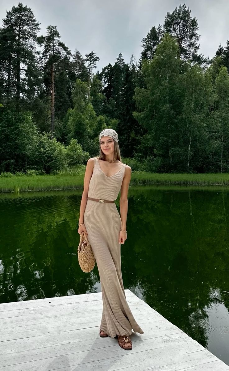 Single Color Utfit Monochromatic Outfit Ideas: Chic One-Color Looks