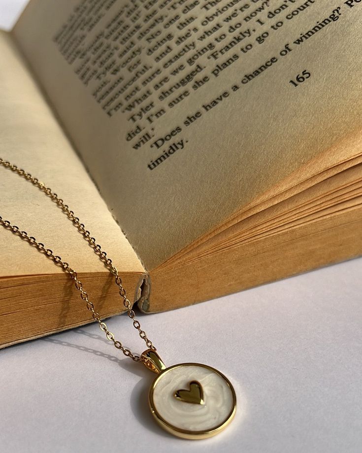 🌟 Introducing our _Heart of Gold Chain_ 🌟 💖 | Sky Rye Design