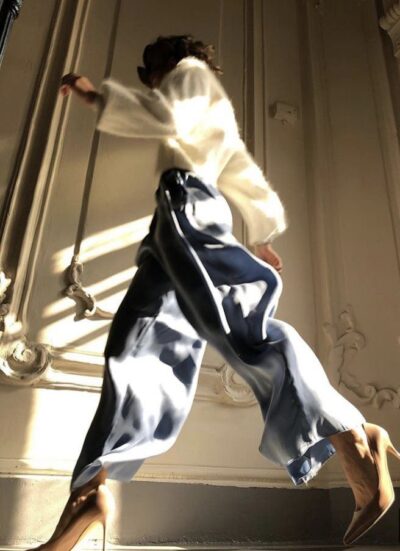 Unlock Stunning Photos with Dynamic Poses: Essential Guide