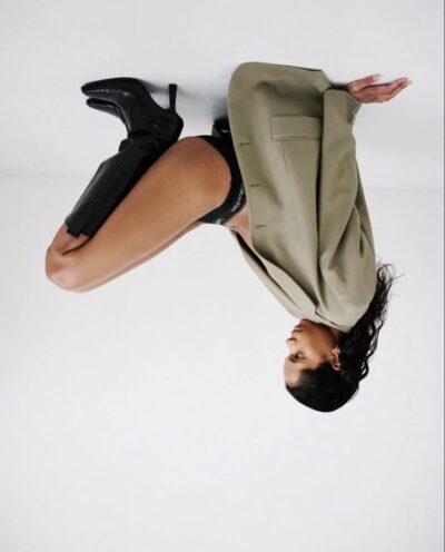 Unlock Stunning Photos with Dynamic Poses: Essential Guide