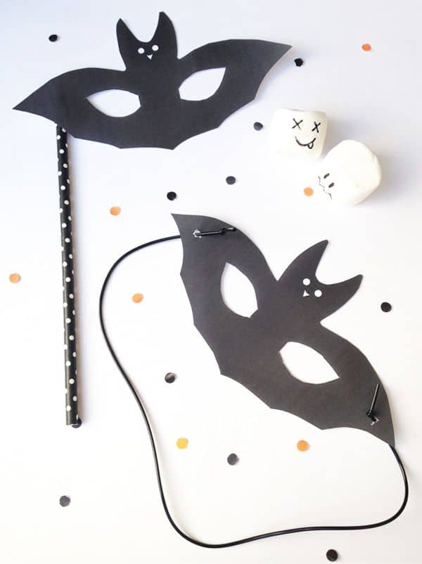 19280d78497c49dc6fc353f2901ba9f6 Black bat masks and marshmallow ghosts with confetti on a white background, perfect for Halloween crafts and decor. | Sky Rye Design Black bat masks and marshmallow ghosts with confetti on a white background, perfect for Halloween crafts and decor.