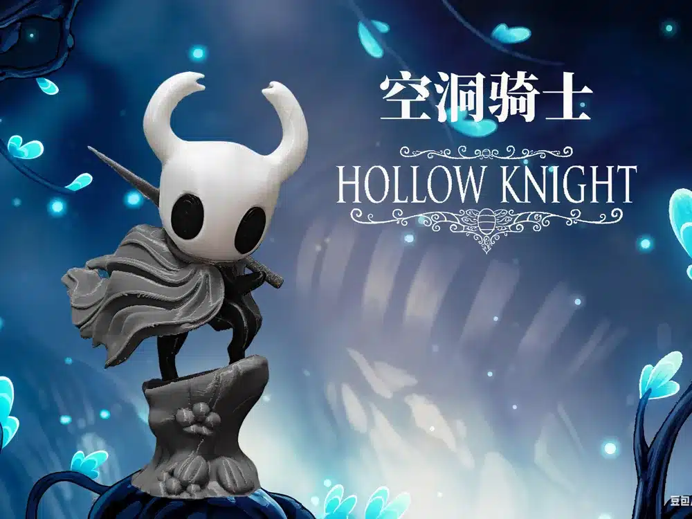 Hollow Knight figurine on blue background with text in English and Chinese, surrounded by glowing elements.
