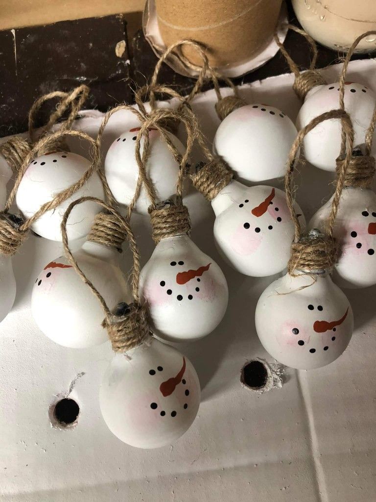 e07054e518d8844db30fcf7caf2bf4fa Handmade snowman light bulb ornaments with twine hang ready for Christmas decoration. Perfect DIY craft for the festive season. | Sky Rye Design Handmade snowman light bulb ornaments with twine hang ready for Christmas decoration. Perfect DIY craft for the festive season.