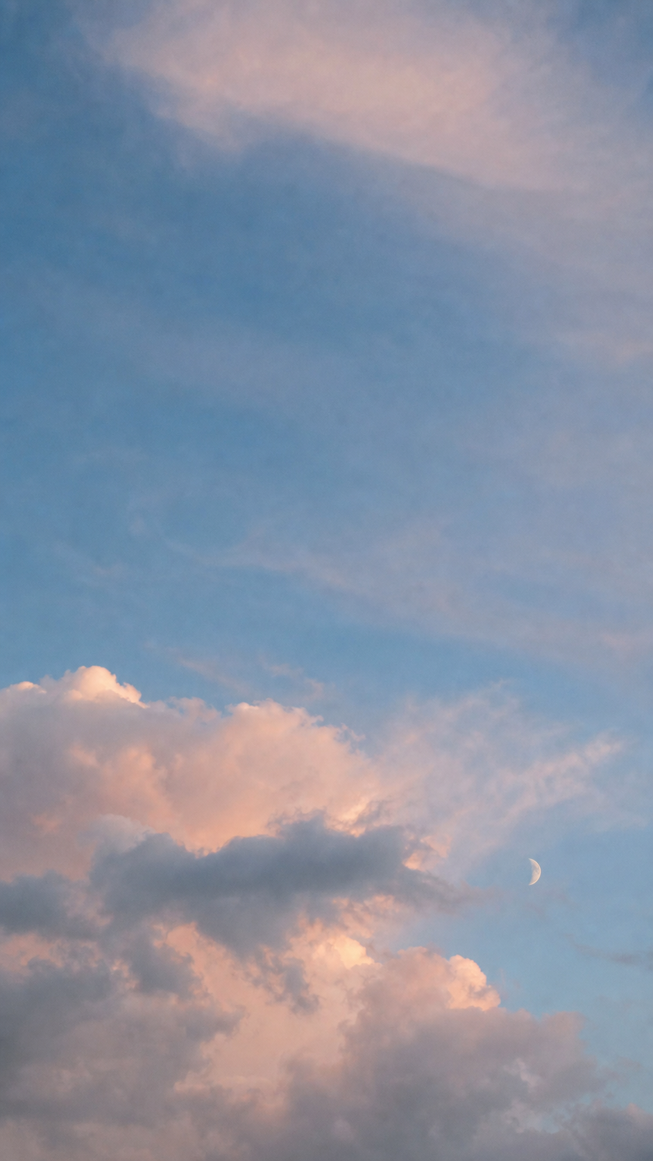 Dreamy cloud wallpaper estetik HD with pale blue sky, soft clouds, and crescent moon.
