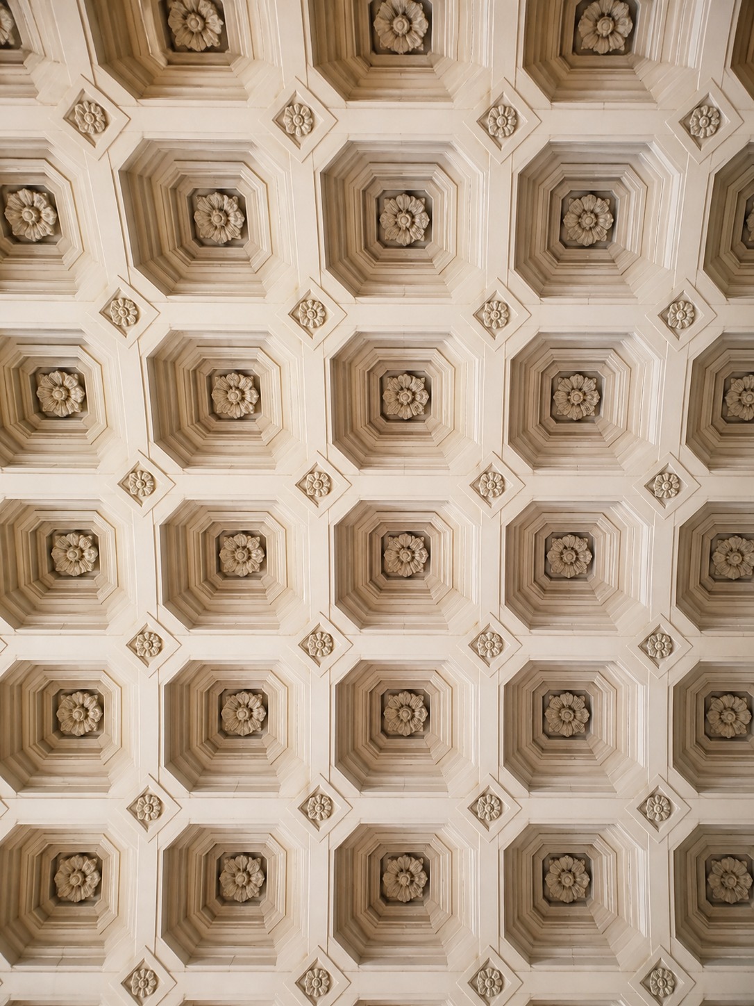 Rhythm in interior ceiling coffers repeating pattern rhythm in interior ceiling coffers repeating pattern | Sky Rye Design rhythm in interior ceiling coffers repeating pattern