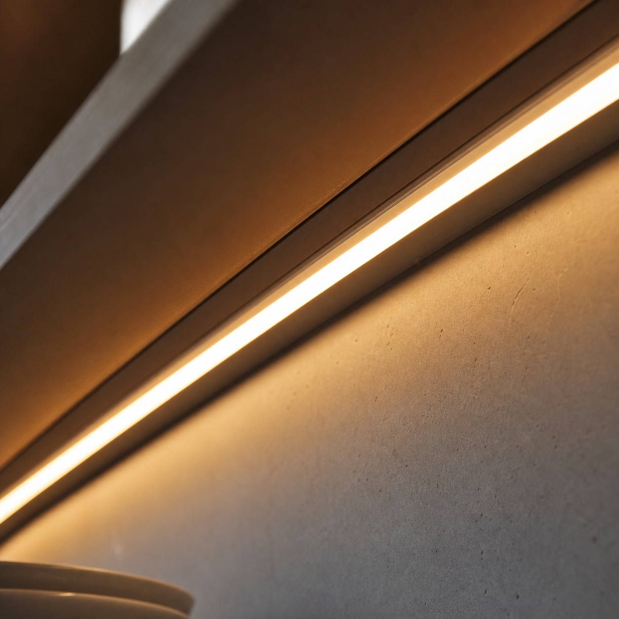 Integrated kitchen shelf light strip detail integrated kitchen shelf light strip detail | Sky Rye Design integrated kitchen shelf light strip detail